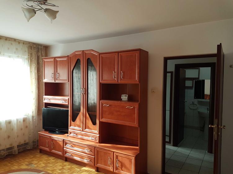 Garsonieră decomandată în Gării