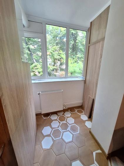 Apartament cu 3 camere semidecomandat în Mazepa 1