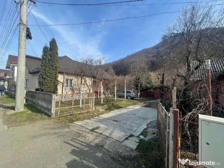 Casă cu 3 camere cu Teren 350 Mp în Ferneziu