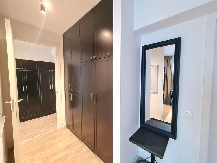 Apartament cu 3 camere decomandat în Aviației