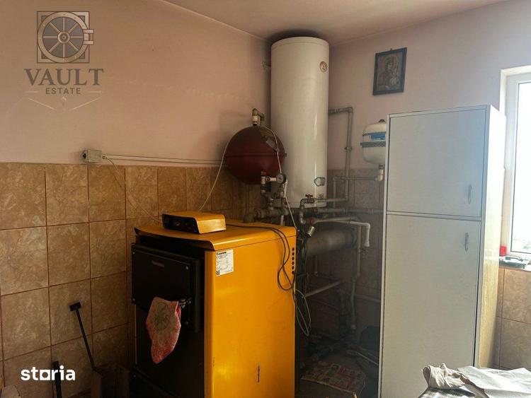 Casă cu 5 camere cu Canalizare în Frumușani