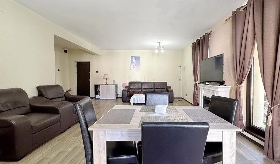 Apartament cu 3 camere decomandat, mobilat în Poiana Brașov