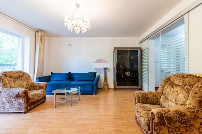 Apartament cu 2 camere semidecomandat, mobilat în Nord