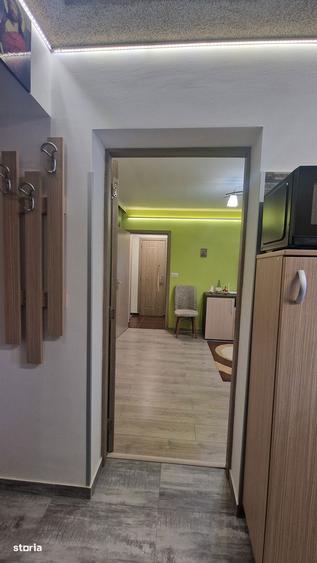 Apartament cu 2 camere semidecomandat în Titan