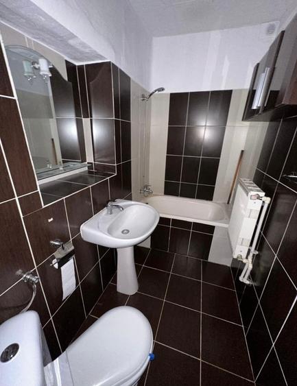 Casă cu 3 camere cu Teren 130 Mp în Central