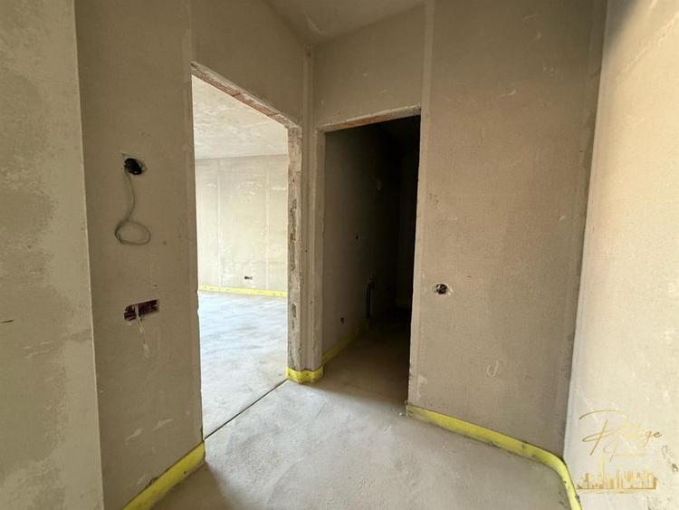 Apartament cu 2 camere semidecomandat în Cetății