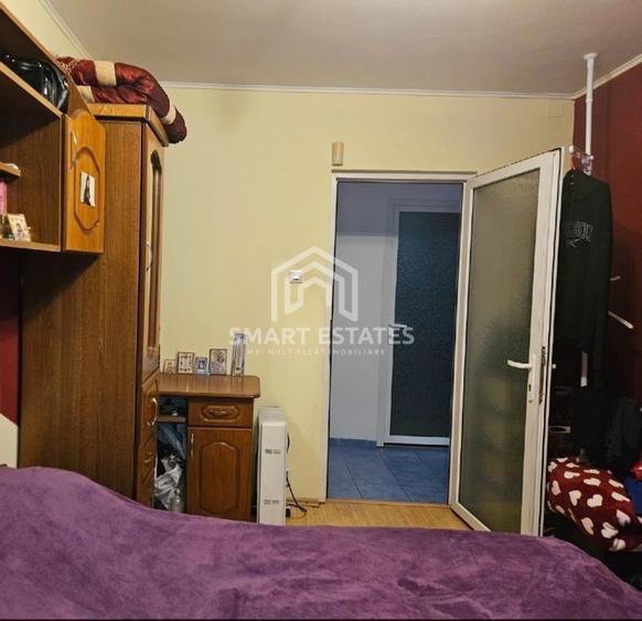 Apartament cu 3 camere semidecomandat, mobilat în Berceni