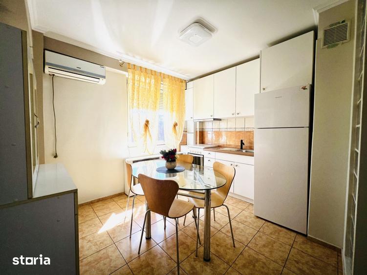Apartament cu 4 camere în Aradului
