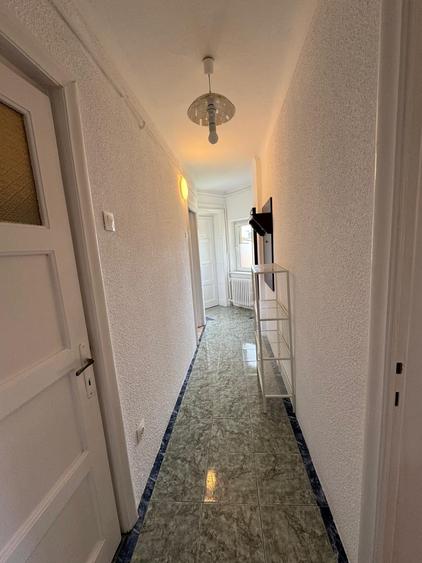 Apartament cu 2 camere nedecomandat în P-ța Muncii