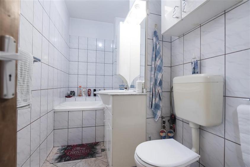 Apartament cu 3 camere decomandat în Rogerius
