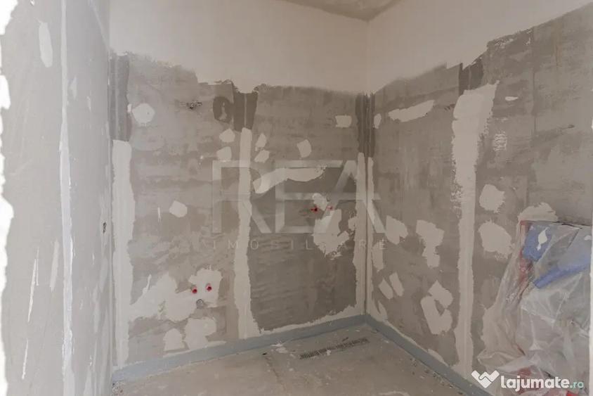 Apartament cu 3 camere semidecomandat în Matei Voievod