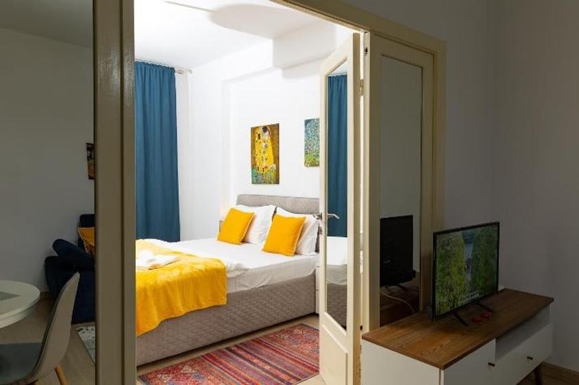 Apartament cu 2 camere semidecomandat în Universitate