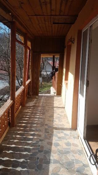Casă individuală cu 2 camere cu Canalizare în Mânzălești