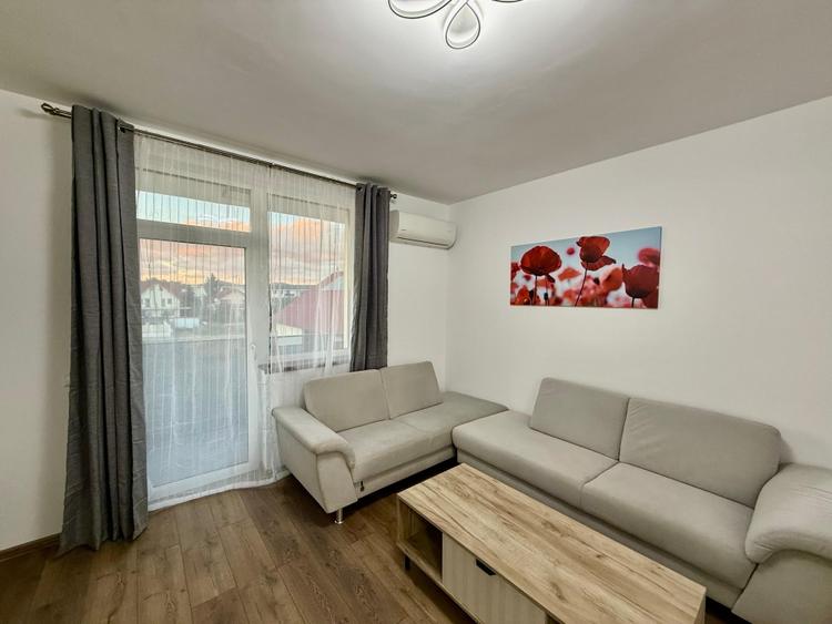 Apartament cu 3 camere decomandat, mobilat în Șelimbăr