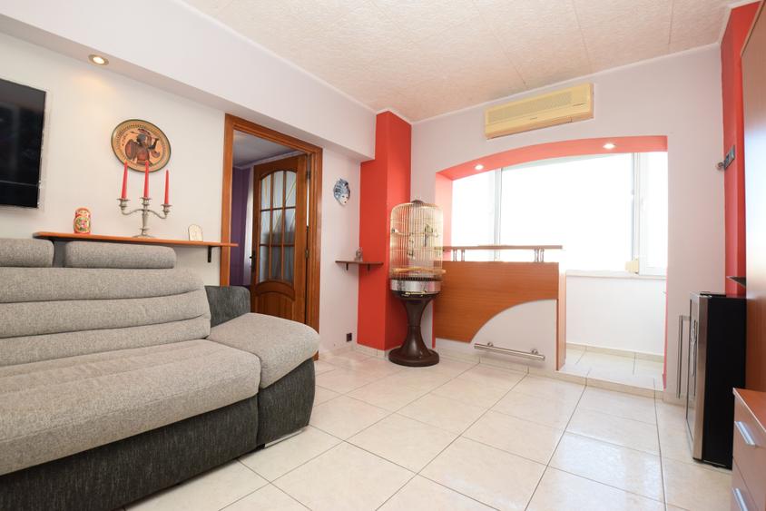 Apartament cu 3 camere semidecomandat în Nicolae Grigorescu