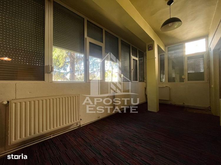 Apartament cu 4 camere în Malul Mureșului