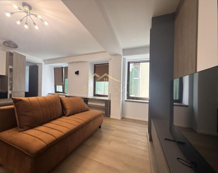 Apartament cu 2 camere, mobilat în P-ța Victoriei