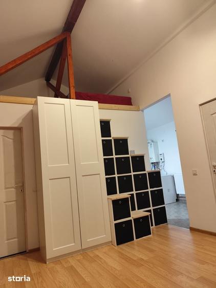 Casă cu 5 camere cu Teren 1468 Mp în Meri