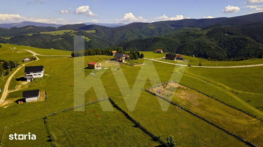 Teren de 1003 mp, în Poplaca