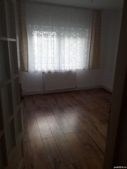 Spațiu comercial, de 61 mp, în Micro 17