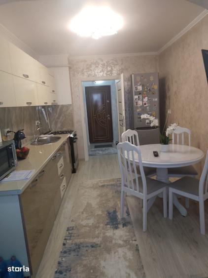 Apartament cu 2 camere decomandat în Buzaului