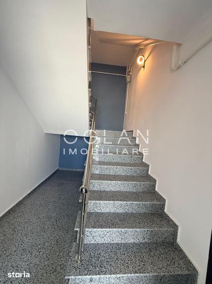 Apartament cu 3 camere semidecomandat în Reșița