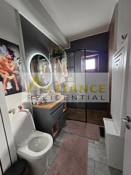 Duplex cu 3 camere cu Canalizare în Central