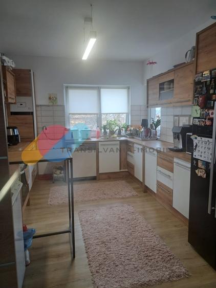 Casă individuală cu 4 camere cu Canalizare în Apahida