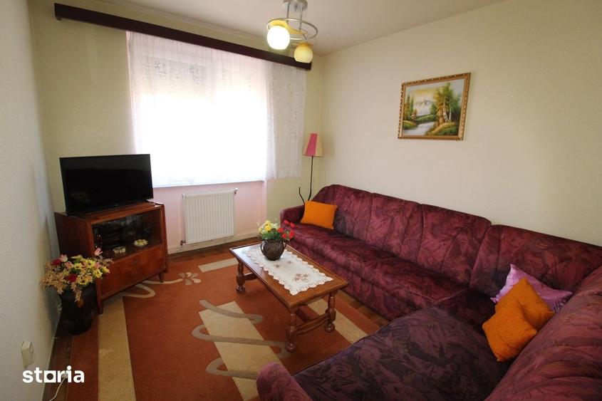 Vand apartament 4 camere in Hunedoara, zona OM-Str.Ma?i?orului, et. 2 - 13