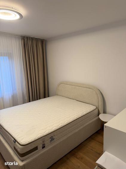 Apartament cu 3 camere decomandat, mobilat în Cantacuzino