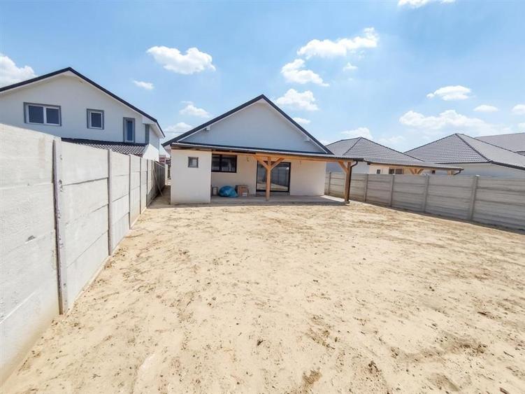 Casă cu 4 camere cu Teren 460 Mp în Nojorid
