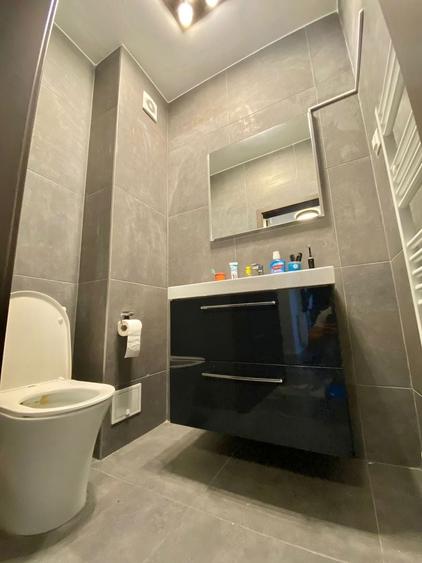 Apartament cu 3 camere semidecomandat în Ultracentral