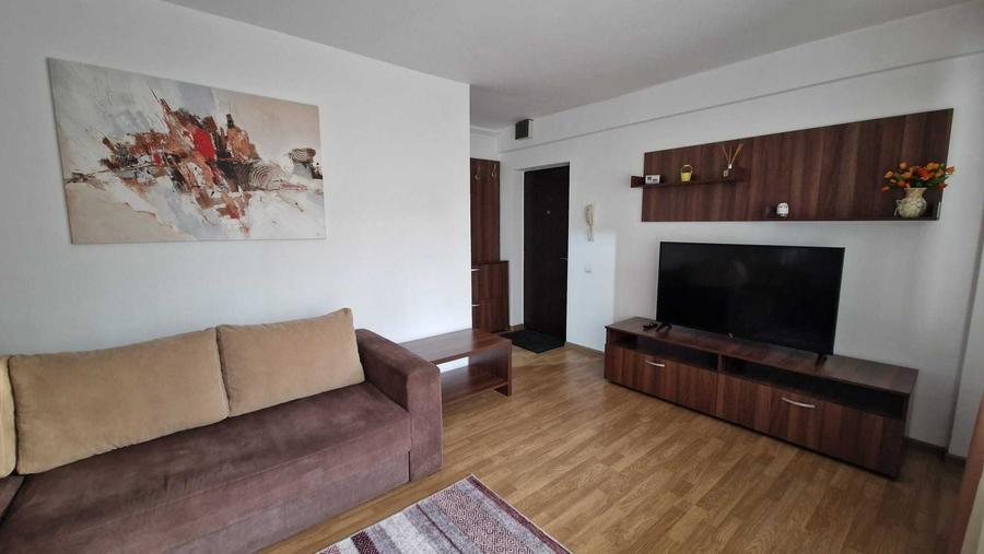 Garsonieră decomandată în Central