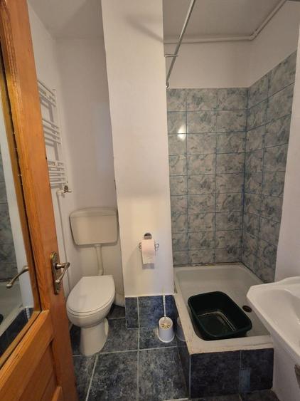 Apartament cu 4 camere decomandat, mobilat în Gara