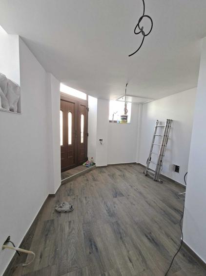 Spațiu comercial, de 18 mp, în Ultracentral