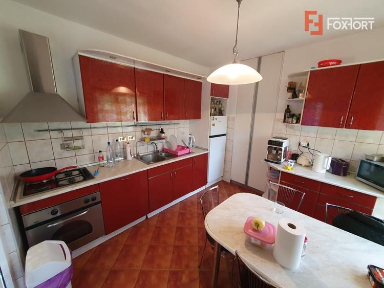 Casă individuală cu 9 camere cu Piscina în Braytim