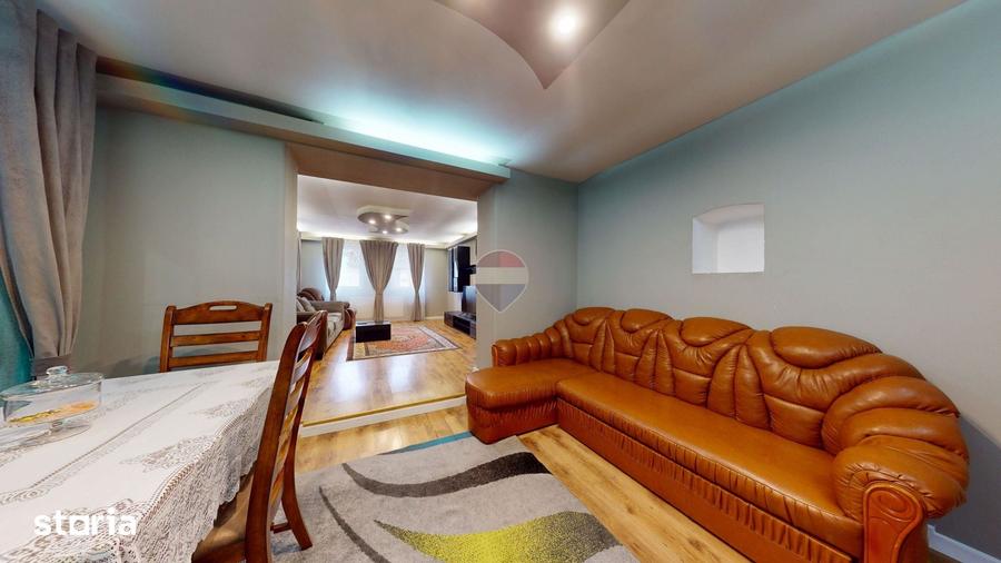 Casă cu 5 camere cu Teren 749 Mp în Hălchiu