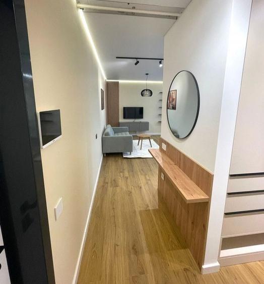 Apartament cu 2 camere decomandat, mobilat în Central