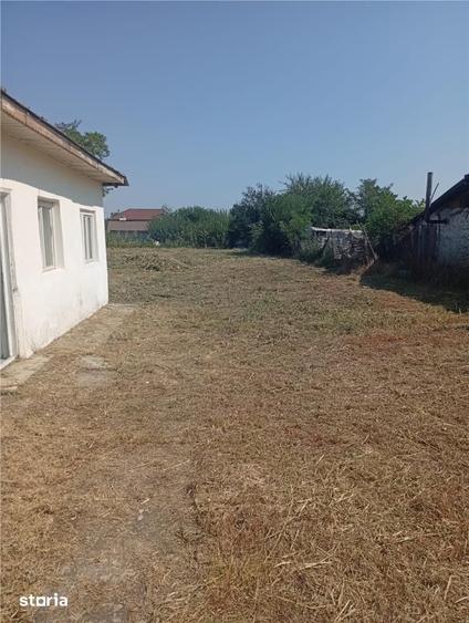 Casă cu 3 camere cu Teren 856 Mp în Central