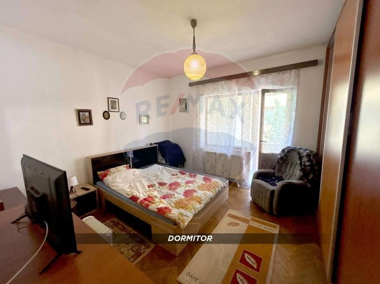 Casă individuală cu 6 camere cu Teren 423 Mp în Valea Roșie