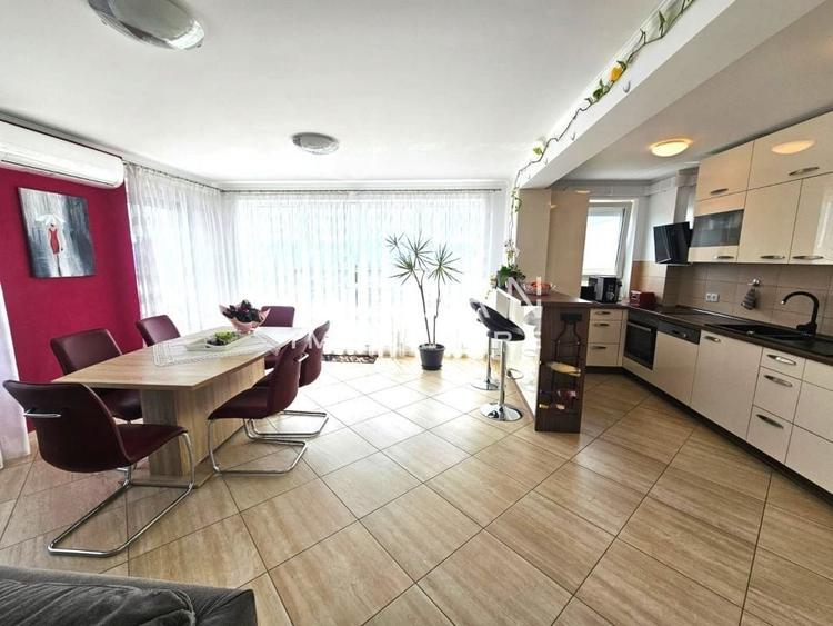 Penthouse cu 3 camere decomandat, mobilat în Șelimbăr