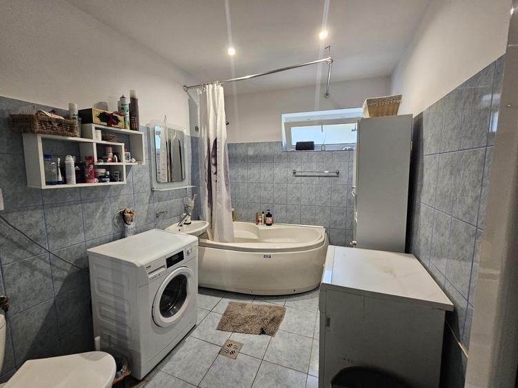 Casă cu 3 camere cu Canalizare în Barițiu