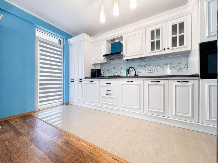 Apartament cu 3 camere decomandat în Aradului
