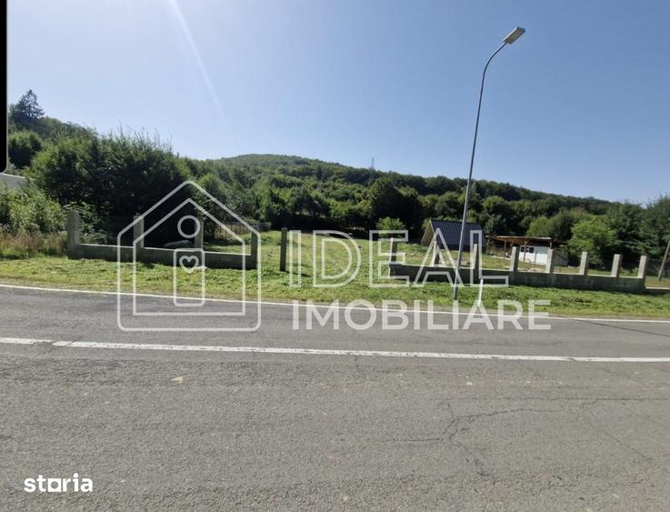Teren de 2300 mp, în Cârțișoara