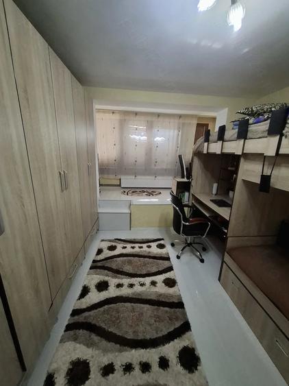 Apartament cu 2 camere semidecomandat în Govândari