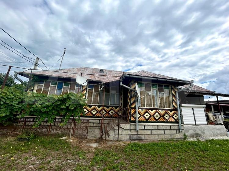 Casă individuală cu 3 camere cu Canalizare în Chiuza