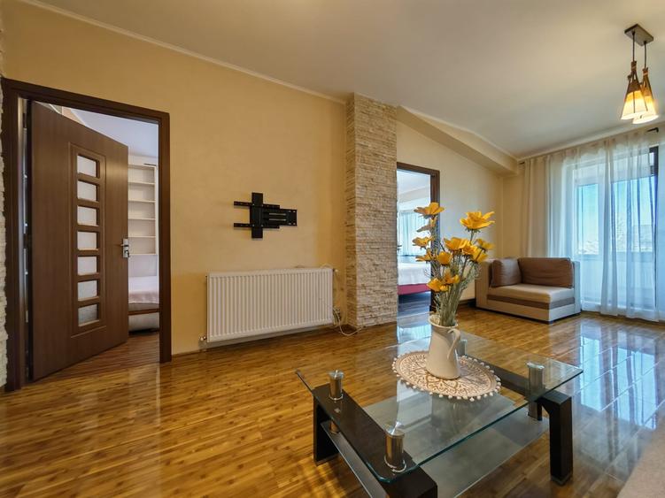 Apartament cu 3 camere semidecomandat, mobilat în Bucureștii Noi