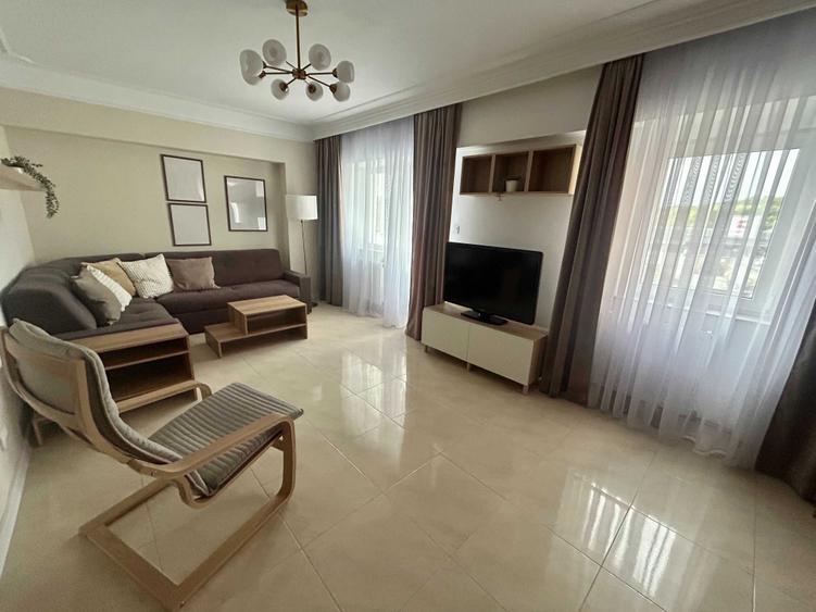 Apartament cu 3 camere decomandat în Păcurari