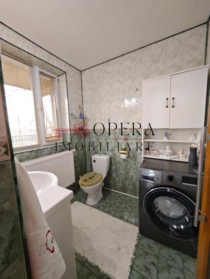 Casă individuală cu 15 camere cu Canalizare în Copou