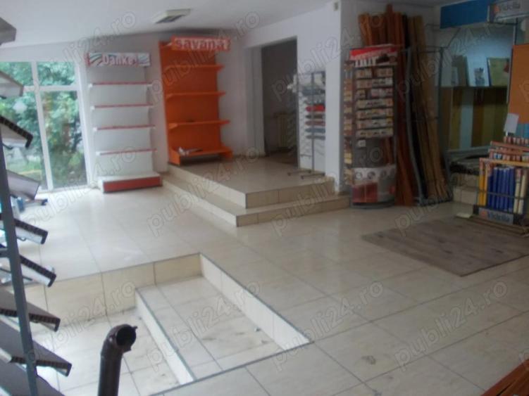 Spațiu comercial, de 100 mp, în Micro 17